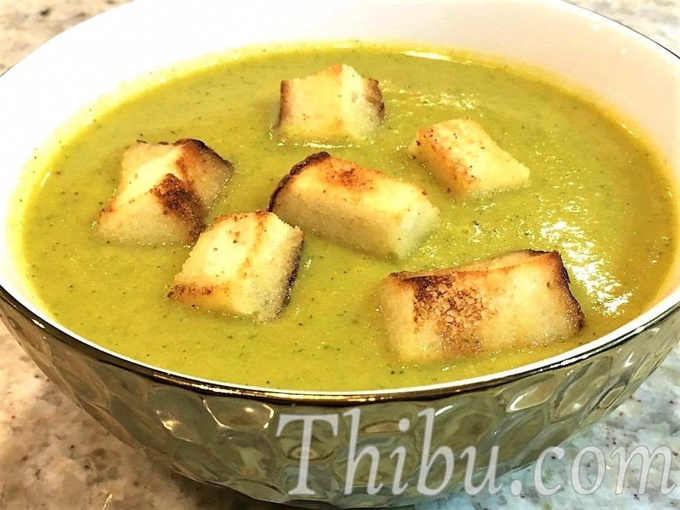 BROCCOLI SOUP WITH HOMEMADE CROUTONS